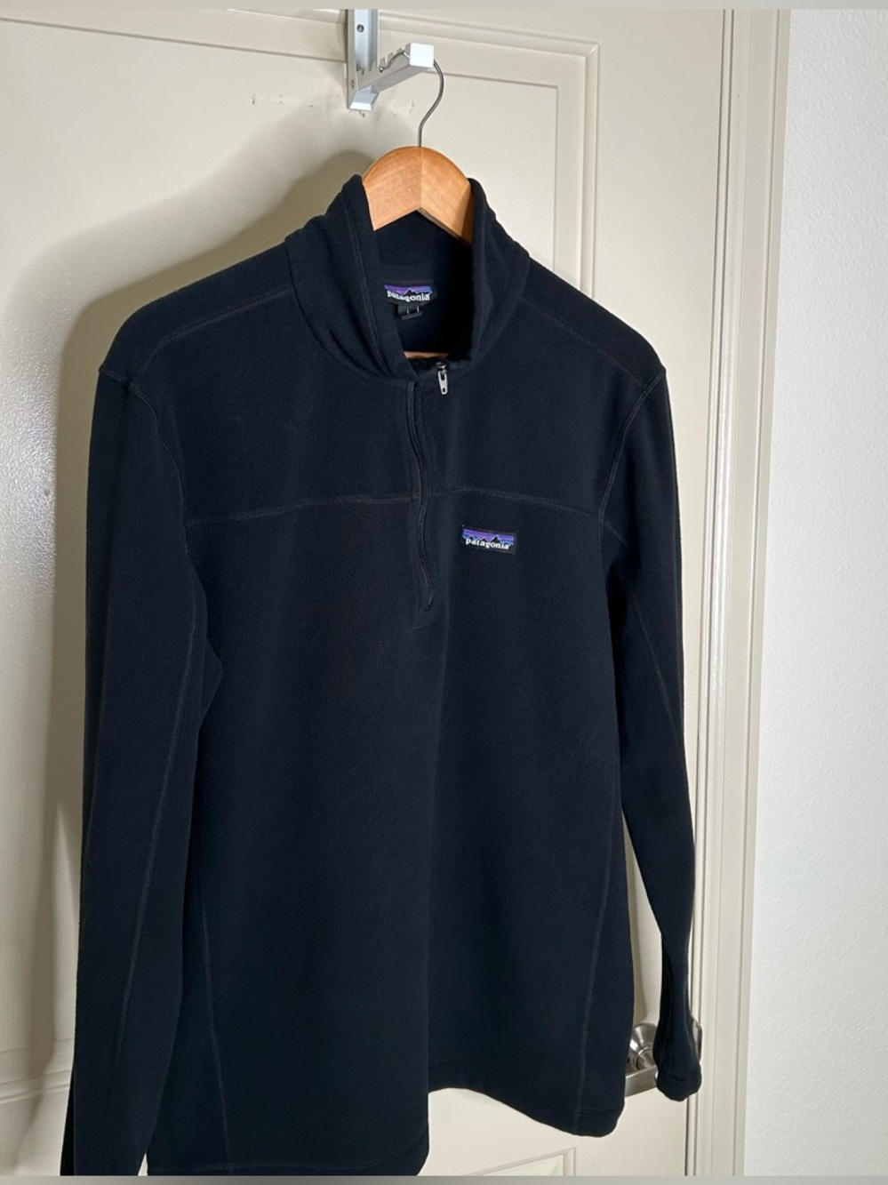 Patagonia Micro D 1/4 Zip Fleece Pullover Men’s Size Large Black STY 26176